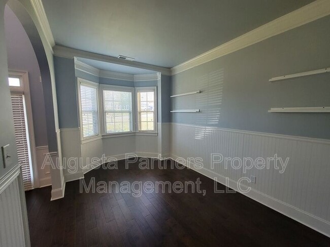 Photo - 325 Bellhaven Dr