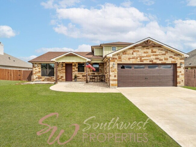 Photo - Stunning 5 bedroom, 3.5 bath in Elk Ridge Estates!