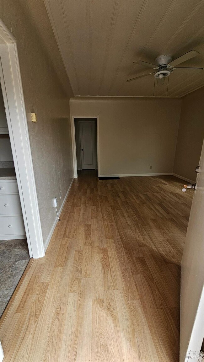 Photo - 1448 Rice St