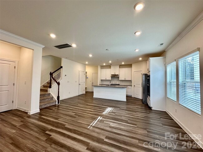 Photo - 410 Cranford Dr