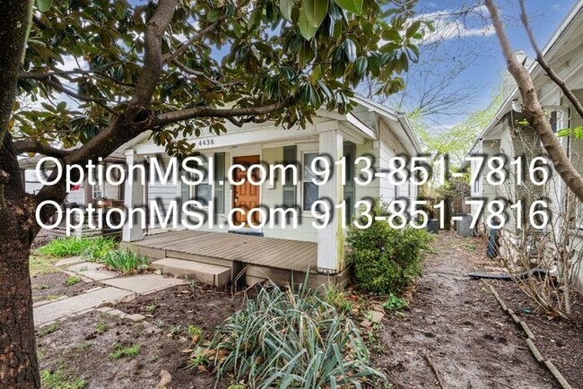 Photo - West Plaza!!!