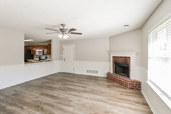 Photo - 6422 Manchester St