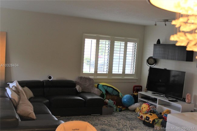 Photo - 220 Wimbledon Lakes Dr