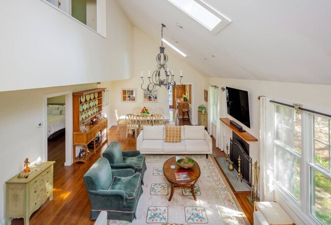 Photo - 49 Wooded Oak Ln