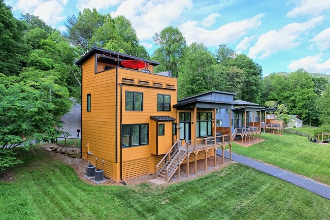 Photo - 122 Cannon St