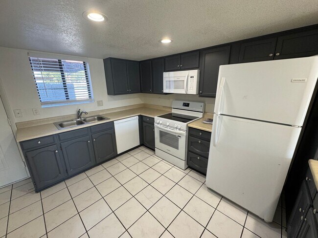 Photo - 18239 N 40th St