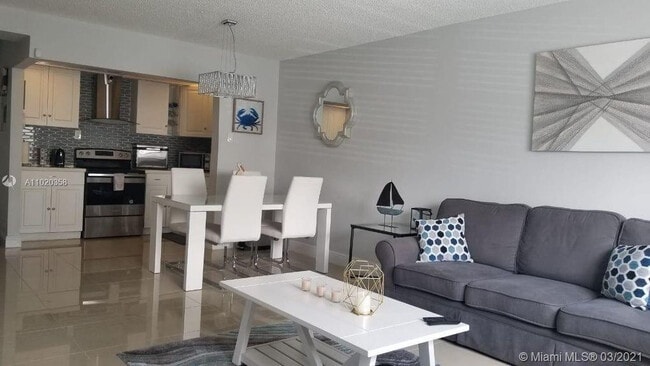 Photo - 1560 McKinley St Unidad 110W