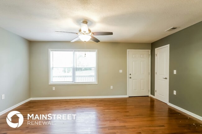 Photo - 209 W 97th St