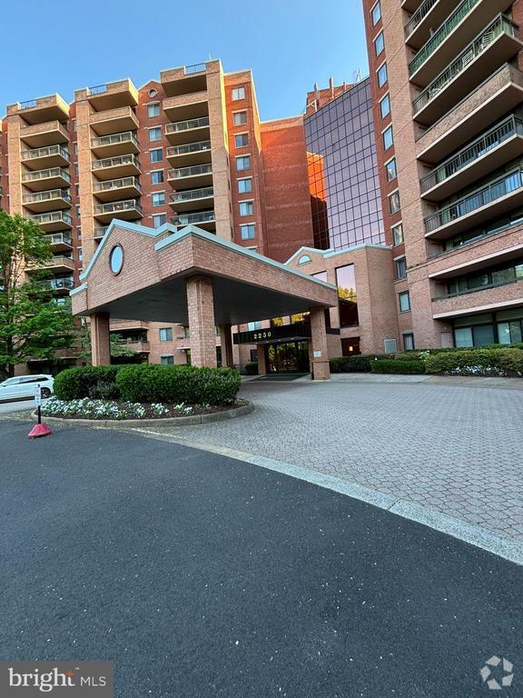 Building Photo - 2230 George C Marshall Dr Unit 609 Rental