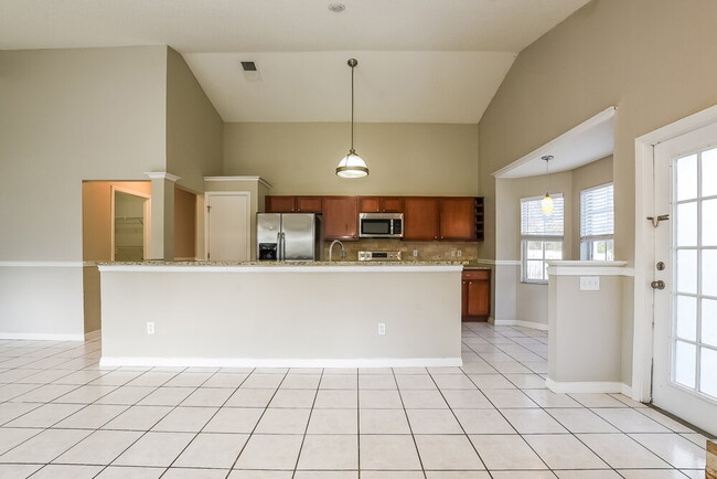 Photo - 593 Brightview Dr