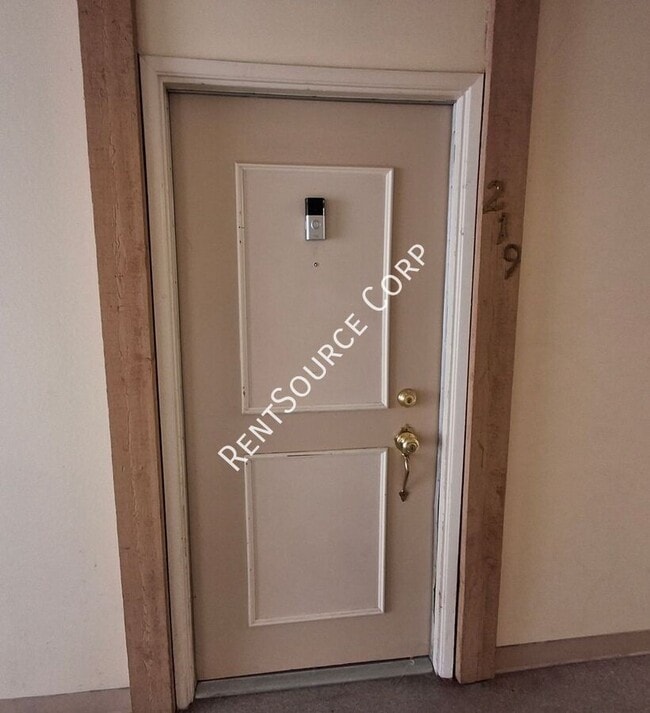 Photo - 23515 Lyons Ave Unidad 219