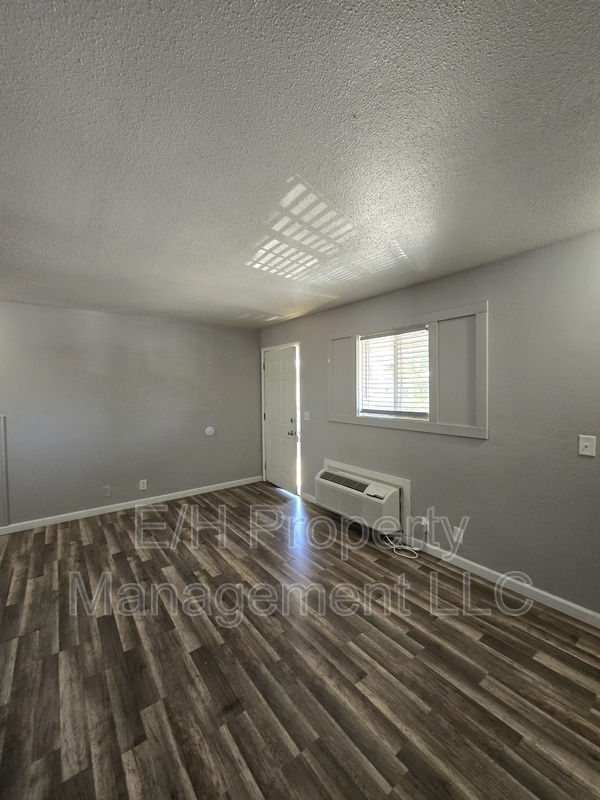 Photo - 1916 S Broadway Unit Apt 44