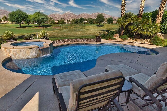 56825 Mountain View