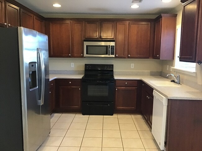 Photo - 195 Oakesdale Dr