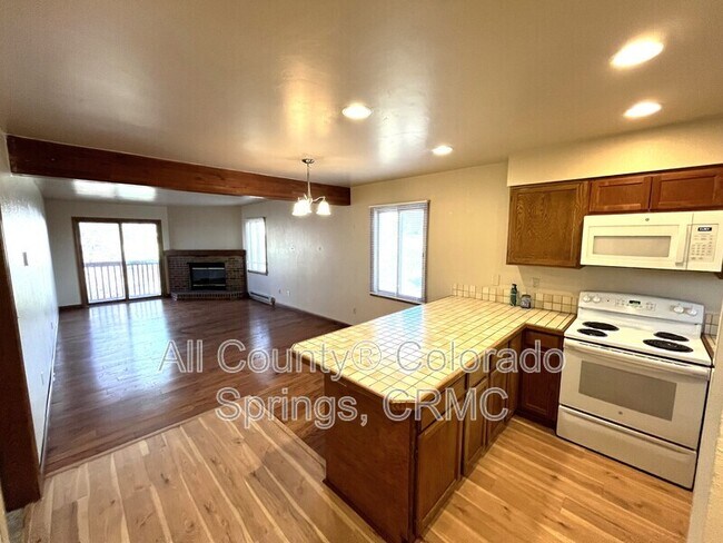 Photo - 2526 Plumtree Grove