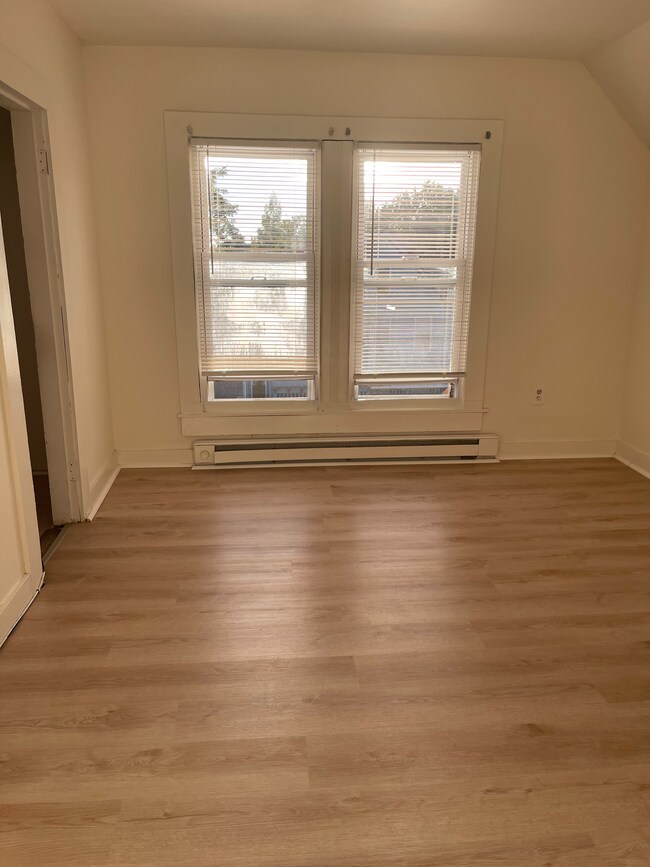 Photo - 149 Bowles St Unit 3