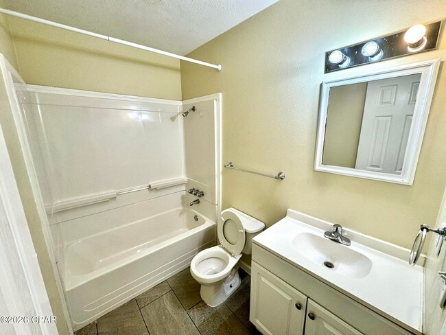 Photo - 4006 E 11th St