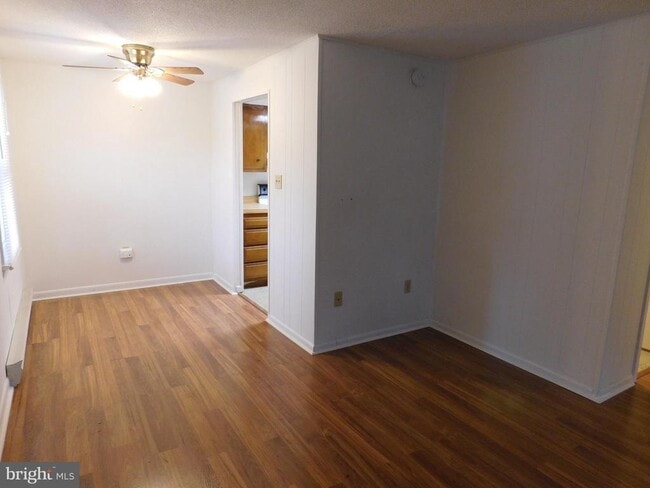 Photo - 809 Logan St