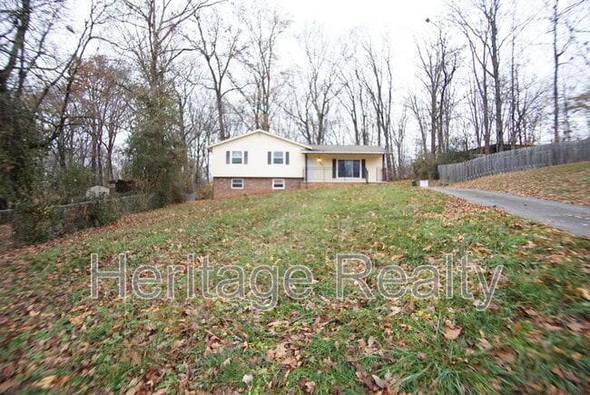 6209 Bryan Ln