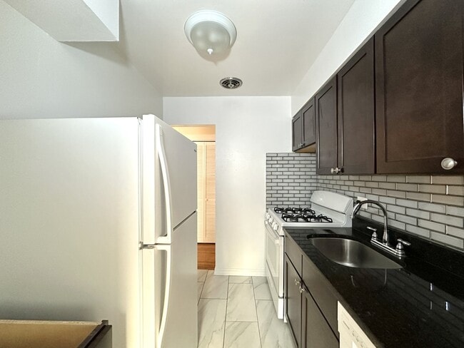 Photo - 6830 N Sheridan Rd Unidad 374