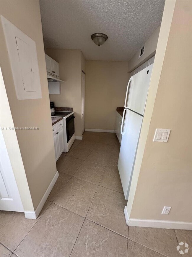 Building Photo - 8630 SW 3rd St Unit 208 Rental