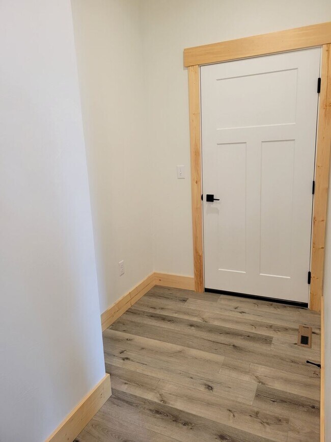 Photo - 3 Bed 2.5 Bath in Three Forks