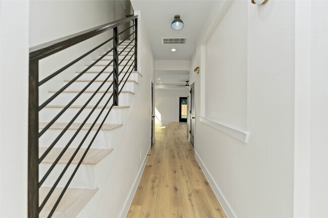 Photo - 4605 Siegel St