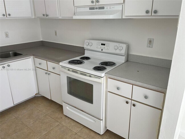 Photo - 5687 NW 194th Ln