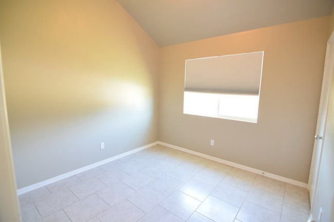 Photo - 1019 Abbey Ridge