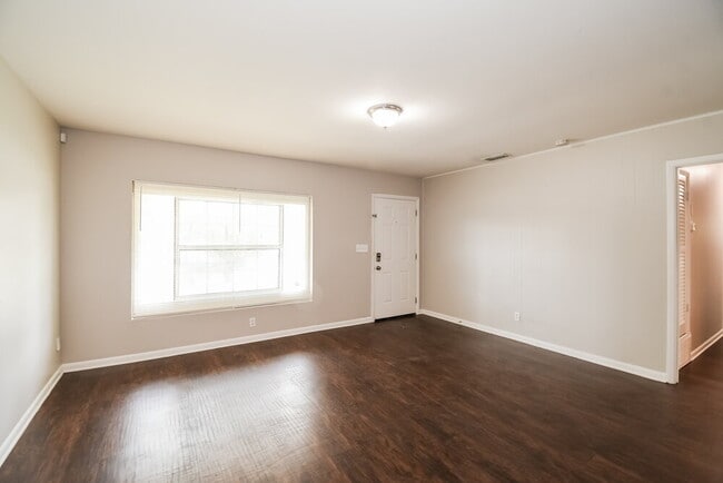 Photo - 7059 Melvin Rd