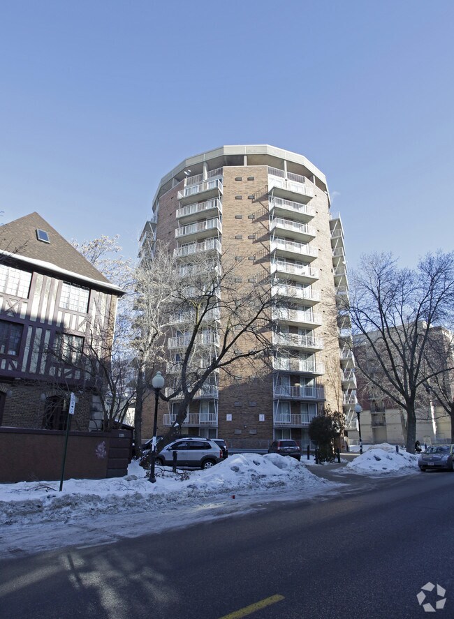 Photo - Roundhouse Apartments