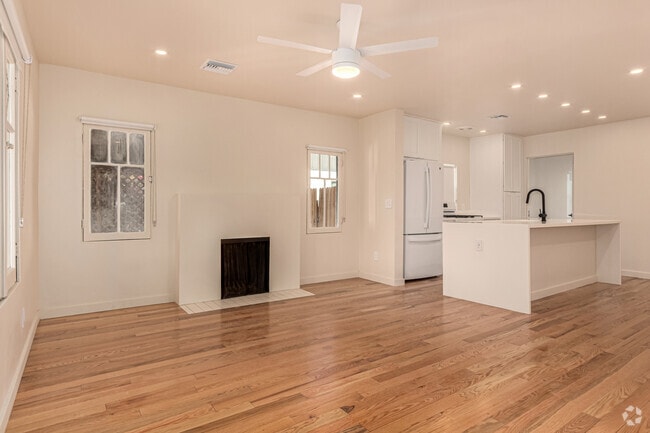 Building Photo - 1223 E Hubbell St Rental
