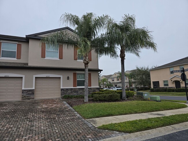 Suburban Wesley Chapel Living in Lakeside/... - Suburban Wesley Chapel Living in Lakeside/... Casa Adosada