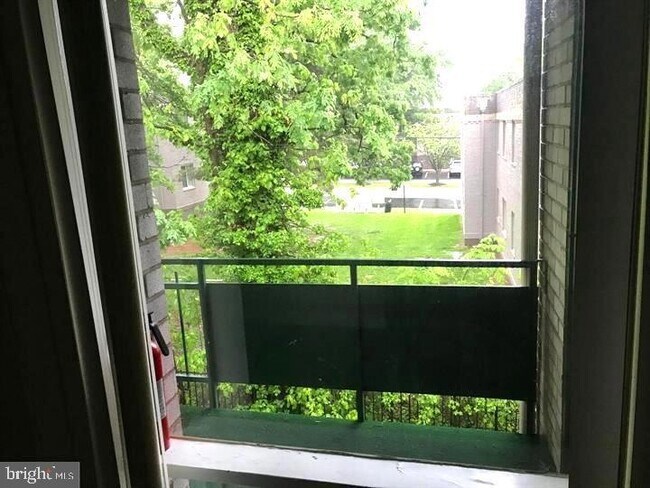 Photo - 9282 Adelphi Rd Unit 303