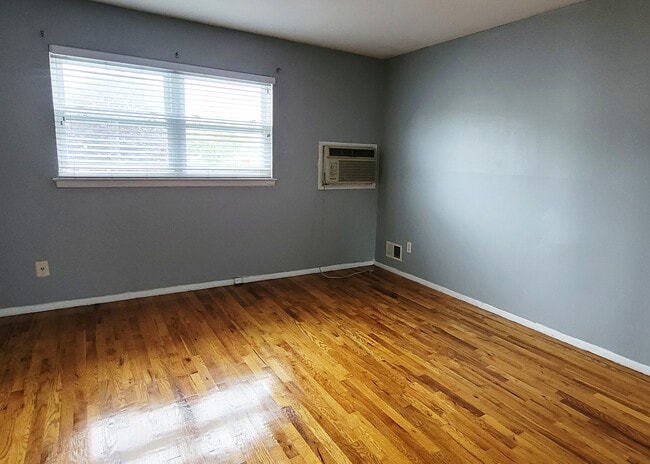 Photo - 31 Devens St Unit Side