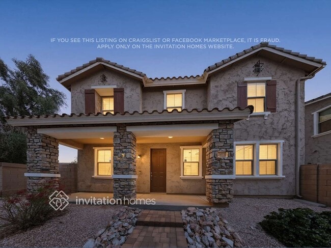 Building Photo - 308 N Sandal