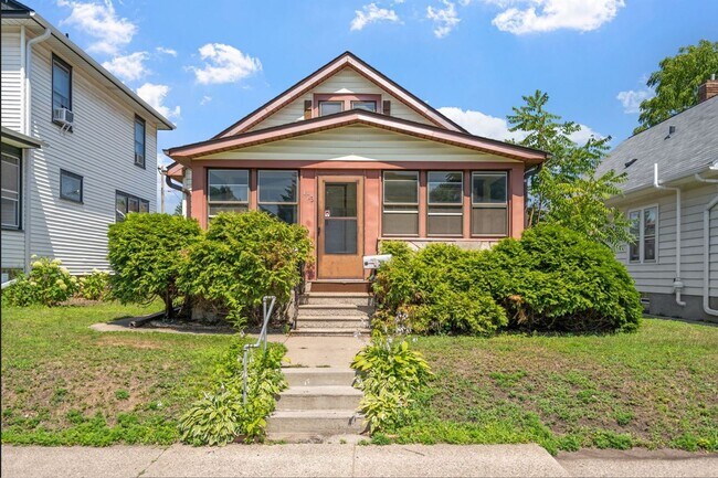 Your Timeless Haven in St. Paul for $1,999/month! $250 OFF 1st MONTH! 6 months lease is an option! - Your Timeless Haven in St. Paul for $1,999/month! $250 OFF 1st MONTH! 6 months lease is an option!