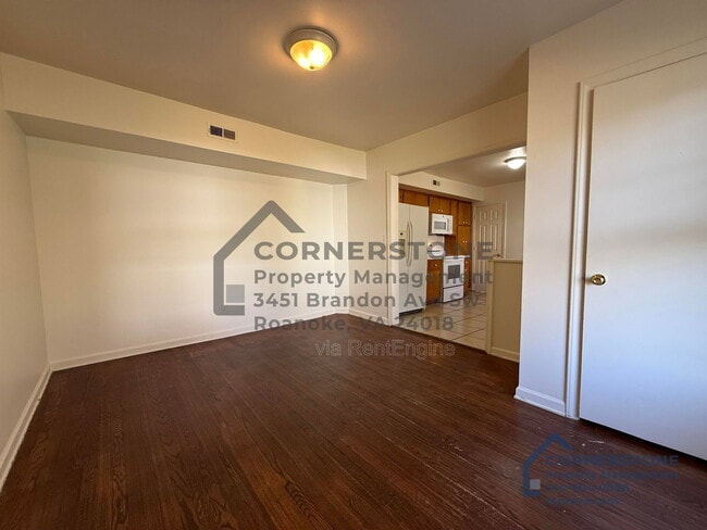 Photo - 4335 Yellow Mountain Rd Unit Apt 2