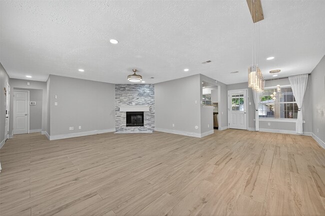 Photo - 8203 Huntermoor Cir