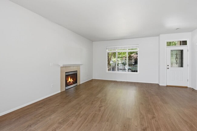 Photo - 4bd/2.5ba Renton Home