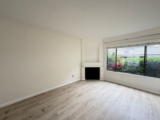 Photo - 2BR/1.5BA Condo in the heart of Oceanside