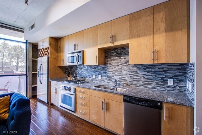 Building Photo - 353 E Bonneville Ave Rental
