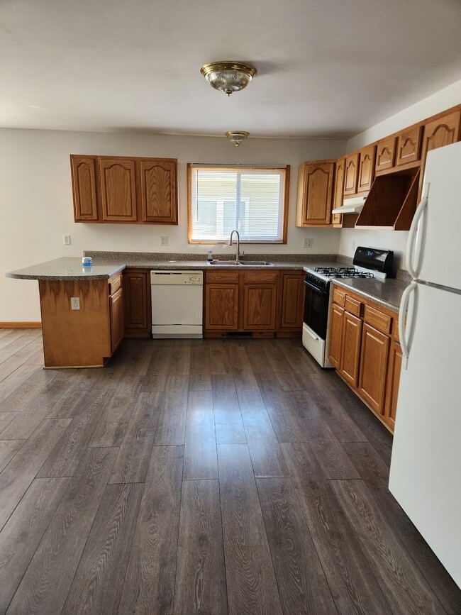 Photo - 10859 Park St