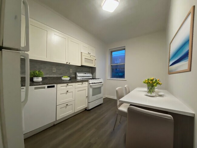 Photo - 21-18 Rene Ct Unit 2