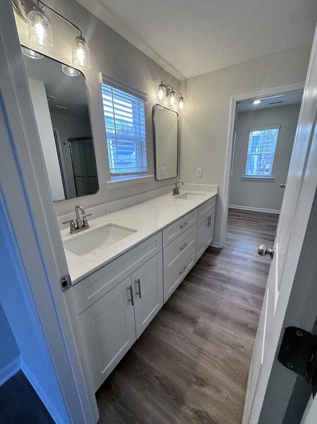 Photo - Hadley Crossing