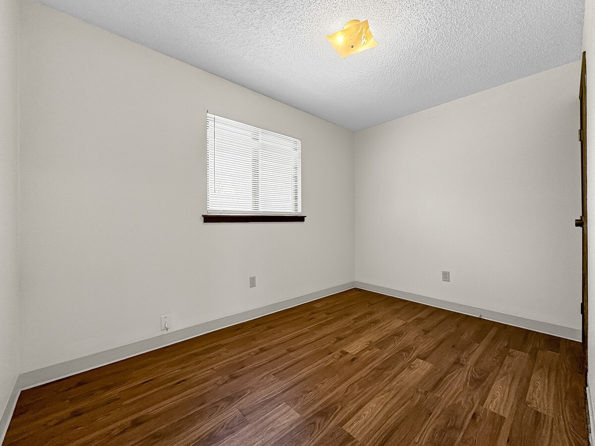 Photo - 2644 Hunt St