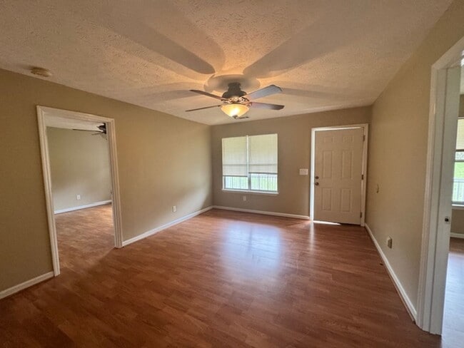 Photo - 753 Nelson Rd