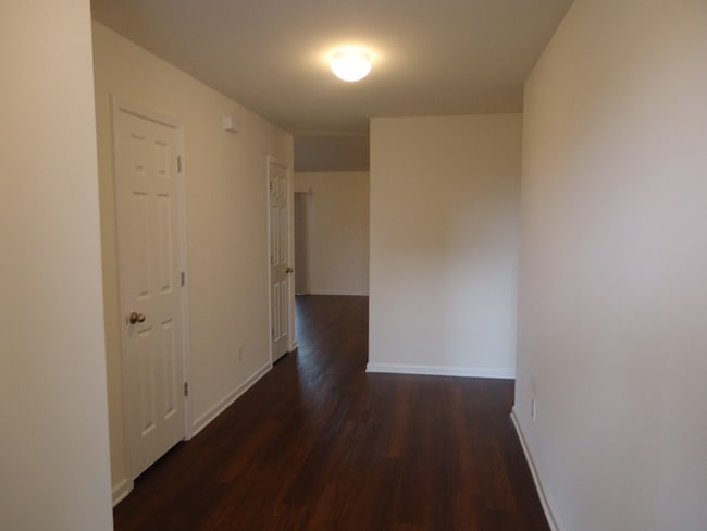 Photo - 30 Miller Park Cir