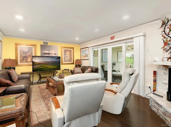4388 Bellflower Dr