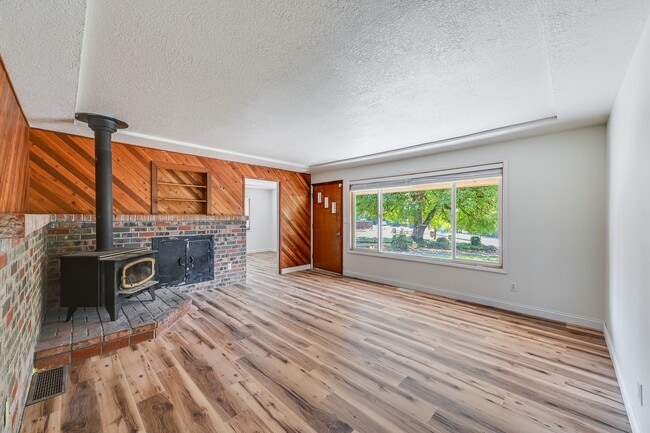 Photo - 16631 SE Foster Rd